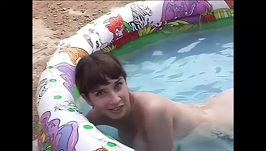 Yn kırmızı bikini (4k)