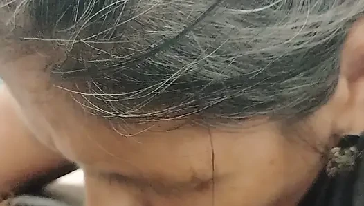 Nine oral seks