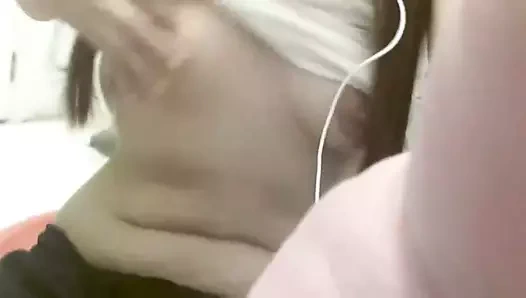 Pinay kız arkadaşımın göğüsleri