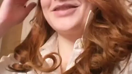 Sevimli megan külot giyiyor ve kendini baştan çıkarıyor