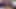 Güzel koyu saçlı ateşli utangaç aşk, yalnız kalmak istediğinde cam dildonun en iyi kızın arkadaşı olduğunu varsayıyor