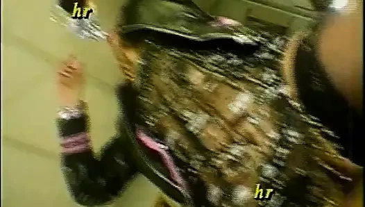 90'ların çirkin amatör porno videosu #1 - İtalyan hikayeleri