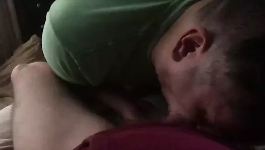 Ateşli komşu matkabımı ödünç almak için geldi.