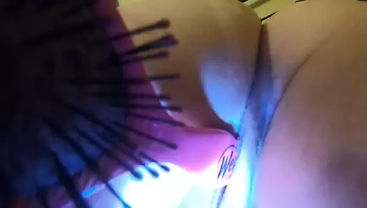 Eş kedi var o ıslak ıslak