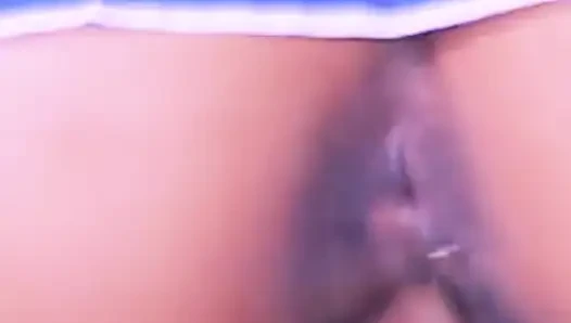 Büyük indirmenin tamamını alana kadar kesintisiz zıplıyor.