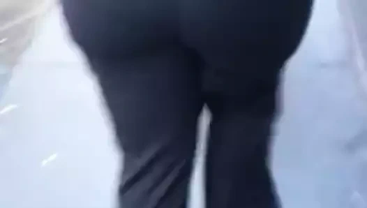 Büyük ganimet milf içinde koyu gri elbise pantolon 2