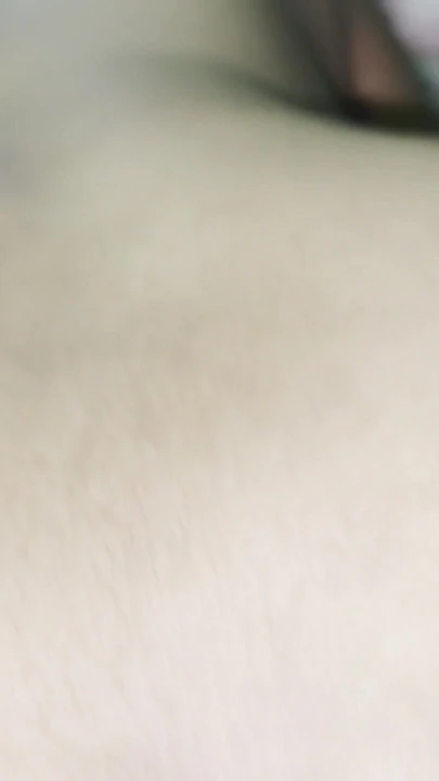 Обязательный для просмотра момент от "траха дези деревни Boudi к ее девке в бикини"