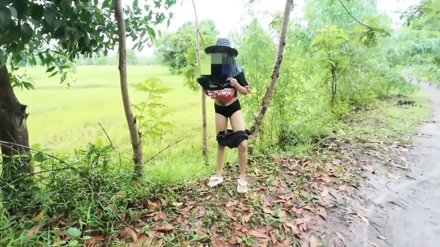 Thai Girl Walking Showing Along the Side of the Field Road in the Countryside Thai Outdoor Public