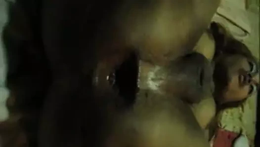 Prezervatifsiz genişleyen götlü ladyboy işi