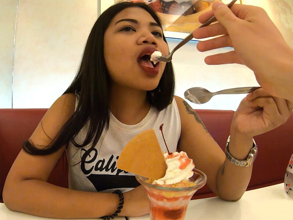 Büyük göt amatör Tayland genç becerdin tarafından ona erkek arkadaş sonra sahip olan ice cream