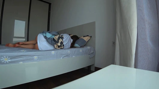 Tabu. Kocam evde çalışırken karım sevgilisiyle tüm tatili boyunca eğlendi. Gerçek