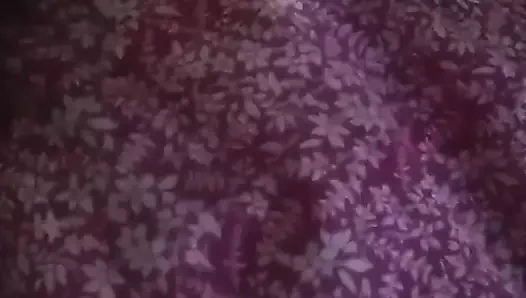 Hintli teyze ev yapımı seksi videoda