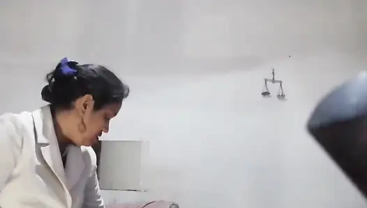 Настоящая жизнь мачехи - камеру застукали перед камерой