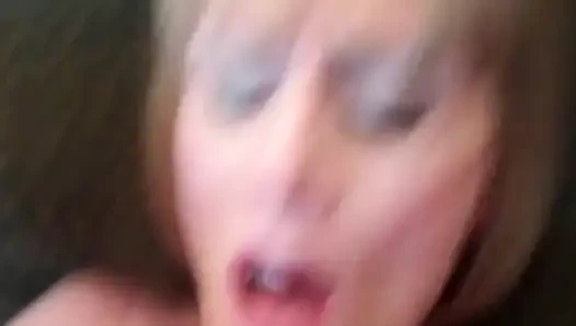 Melanie'nin yasak üvey oğlu eğlencesi