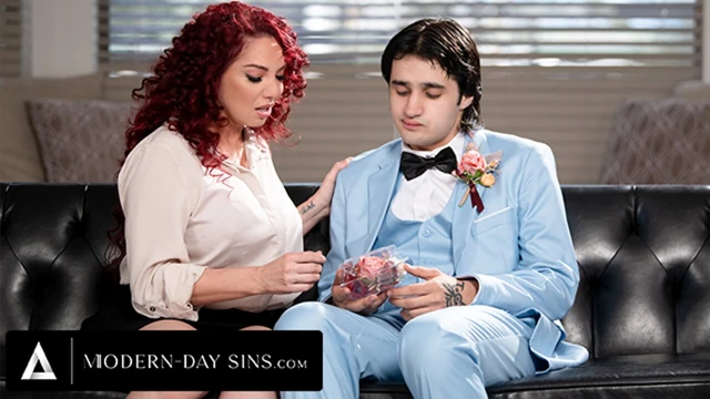 Modern zamanların günahları - sevecen kızıl saçlı orta yaşlı seksi kadın kiki d'aire ıslak amcığıyla baloya terk edilen oğlanı teselli ediyor