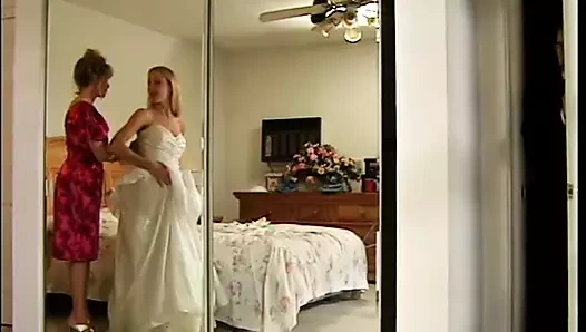 Üniversiteli genç kız domaltarak seviyor