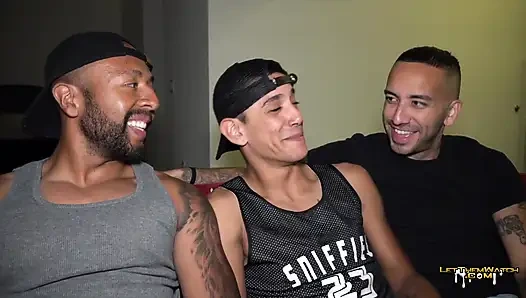 2 Şişman Yarak Prezervatifsiz Sikişiyor Eşcinsel Grup Seks