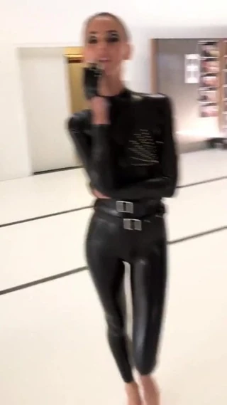 Stefanie giesinger latekste sıcak