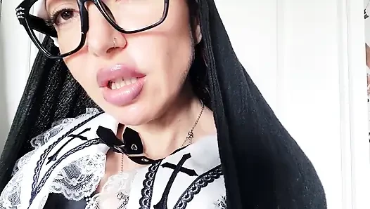 Bu rahibe pek dindar görünmüyor