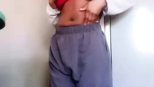 Ailem seks yaparken kendimi tutamıyorum