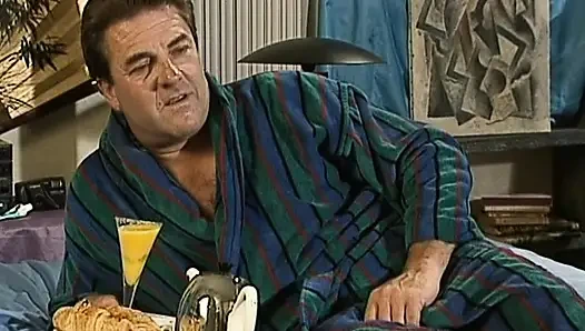 Muhteşem Alman bebekler lüks anal grup sekste yarağa biniyor