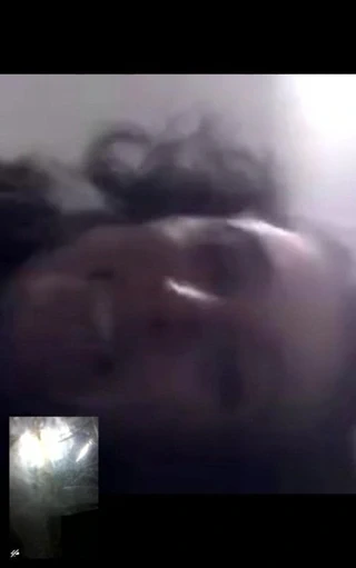 Kuzeni garajda gösteriş yapıyor