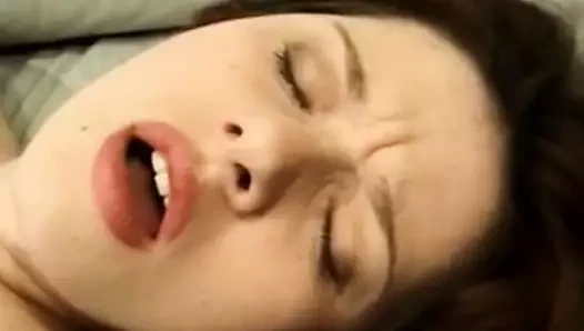 Dev göğüsler esmer milf ile oyuncak ve eğlence oturum