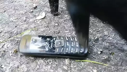 Bayan ben cep telefonunu eziyorum.(video kısa versiyonu)