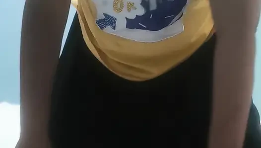 Indonesian housewife secretly met her husband before he returned home.