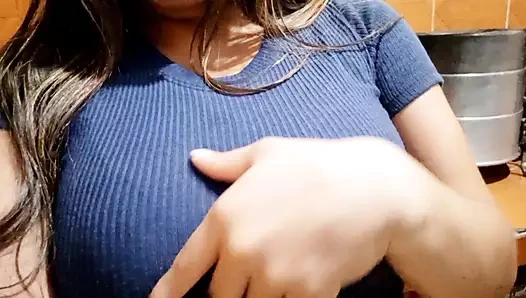 Üvey erkek kardeşimi baştan çıkarmak için yaptıklarıma inanamayacaksınız!!