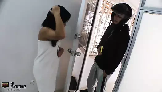 Günlük ödemeye iyi bir sikişle ödüyorum - İspanyolca porno
