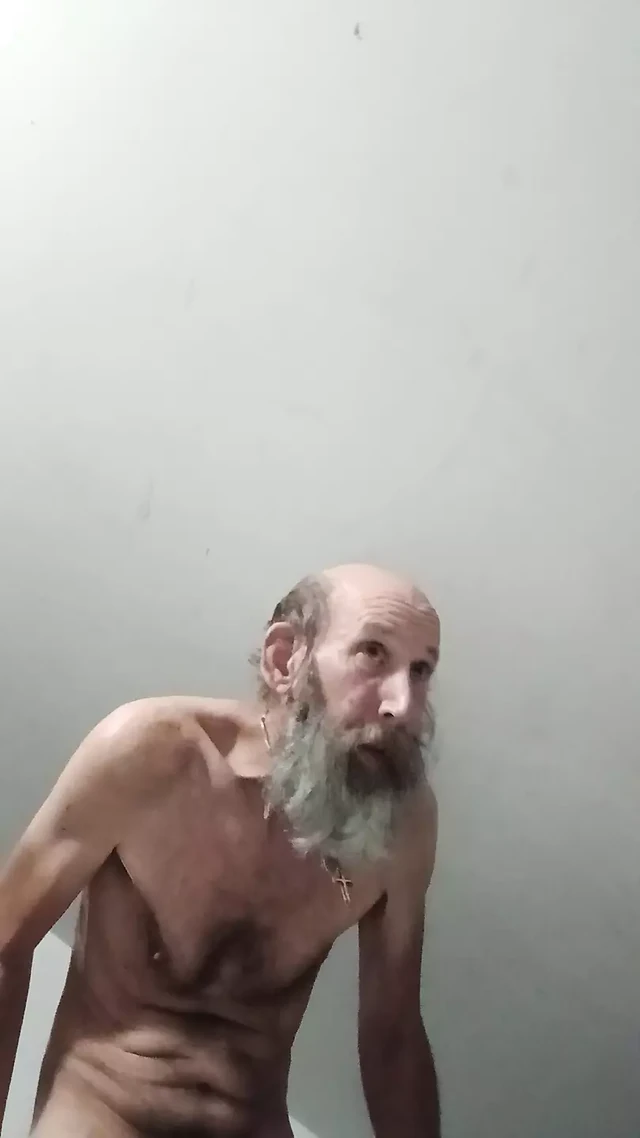 Снова мастурбирую