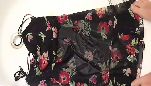 çiçek 9 elbise pissing