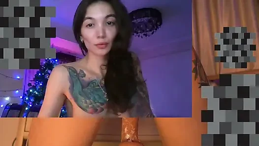 Yetişkin bir sitedeki kuduz binici dildoya atlarken şaplak atlayarak götünü ısıttı