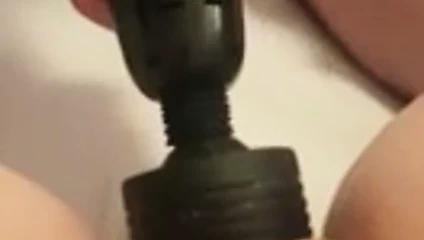 Sihirli değnek ve yapay penis ile eğlence