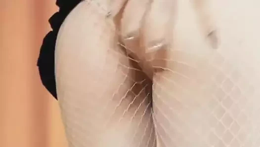 Güzellik sert seks istiyor - deliğini gösteriyor