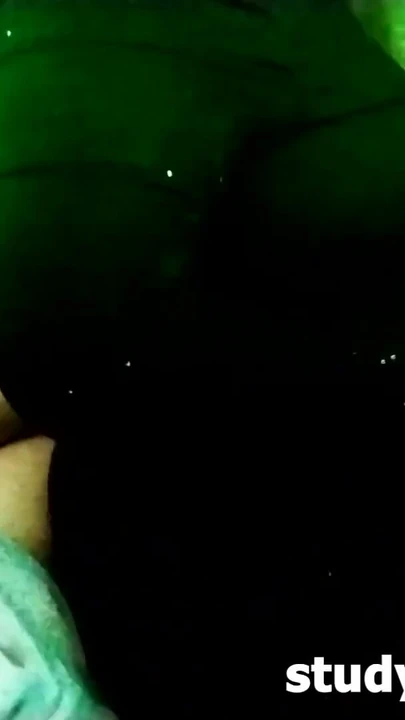 Падающий по челюсти момент из "Горячая пара целуются и трогательные, подборка - страстное соблазнение"