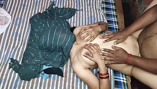 butyfull big boobs queen madu  deasi bhabi ne apne badye stan ka massage karay pme yar sa