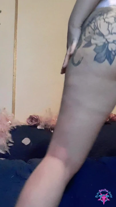 BEYAZ MESUMENA - XHAMSTER VE FAPHOUSE'DA TAM PORNO VIDEOYU IZLEYIN