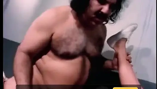 Lüks sarışın büyük memeli orta yaşlı seksi kadın pazar gününden itibaren sekiz şekilde büyük yarağı alıyor