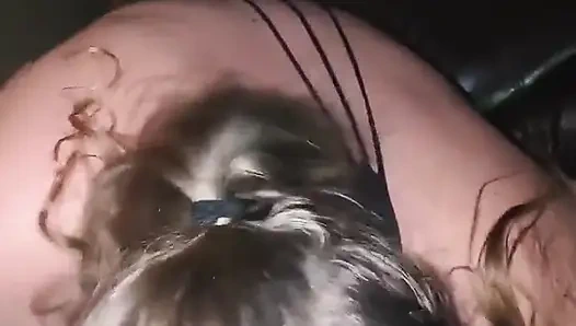 Sigara içen fetiş döl sürtük: salya akıtan sakso domaltmalı içi kremsi sikiliyor