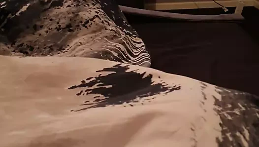 Vampir adım anne otel odasında sexorcistul ile seks var