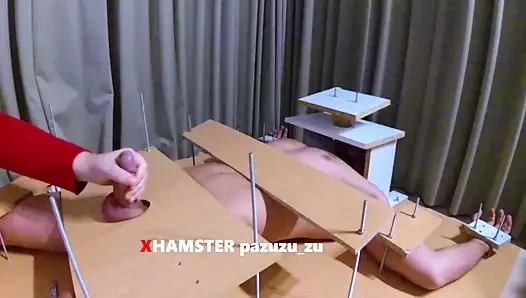 amatör cfnm femdom fırıldak cbt. handjob ve harap orgazm