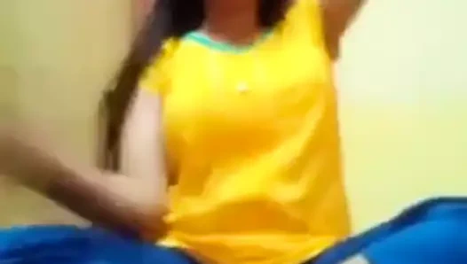 sevimli desi kız büyük göğüsler bölüm - 1