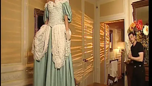 Balon götlü sarışın Alman ateşli anne büyük yarağa biniyor