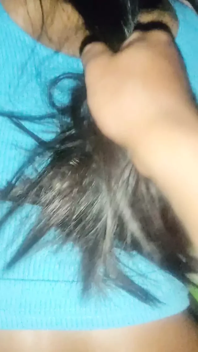 Yeni Nepalli videosu. Jhari manvideoai xu hai adamlar.