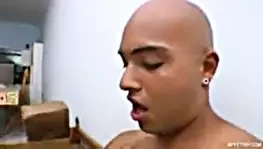 Derin dudak kilidi ile karşılıklı mastürbasyon