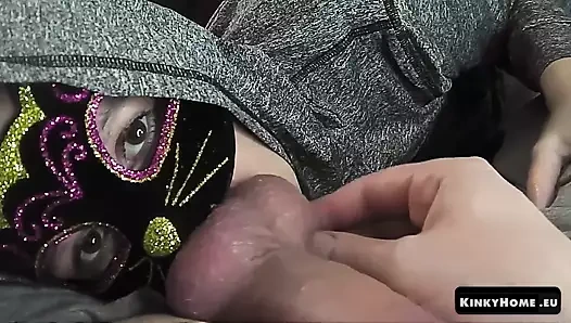 Gerçek karısı - koklamayı ve yutmayı sever