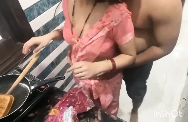 Üvey Kız Kardeş Üvey Erkek Kardeşini Sikiyor