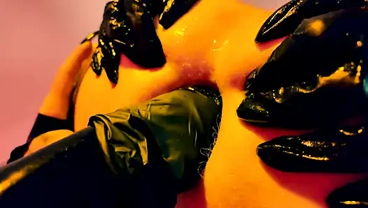 Domina Dark ve Seladon Hex köleyi sikiyor